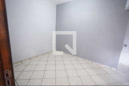Casa para alugar com 4 quartos, 130m² em Setor Leste Universitário, Goiânia
