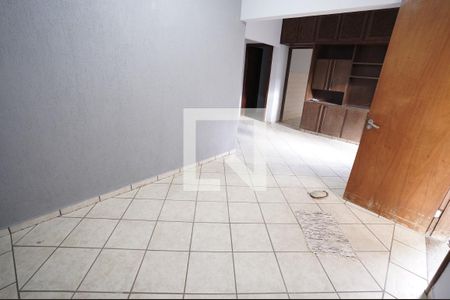 Casa para alugar com 4 quartos, 130m² em Setor Leste Universitário, Goiânia
