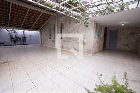 Casa para alugar com 4 quartos, 130m² em Setor Leste Universitário, Goiânia