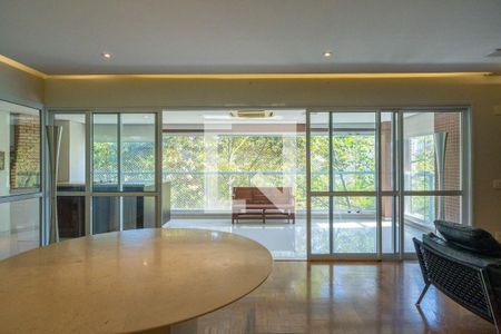 Apartamento à venda com 4 quartos, 258m² em Vila Cordeiro, São Paulo