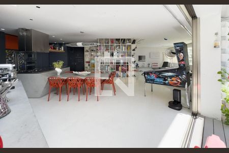 Apartamento à venda com 2 quartos, 115m² em Moema, São Paulo