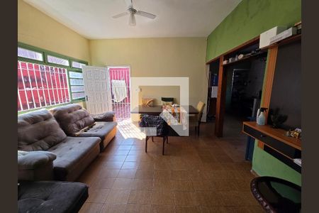Sala de casa para alugar com 3 quartos, 190m² em Vilamar, Praia Grande