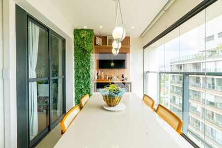 Apartamento à venda com 3 quartos, 84m² em Jardim das Acacias, São Paulo