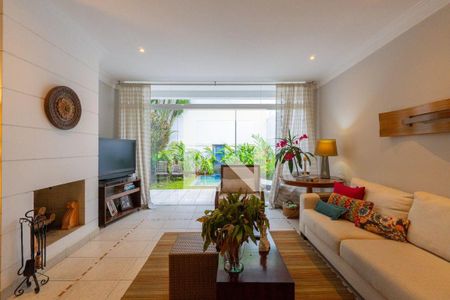 Casa à venda com 3 quartos, 210m² em Brooklin, São Paulo