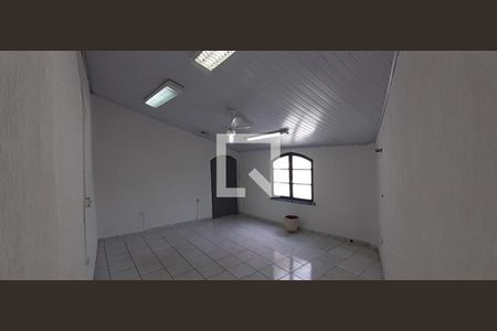 Casa à venda com 3 quartos, 183m² em Parque Casa de Pedra, São Paulo