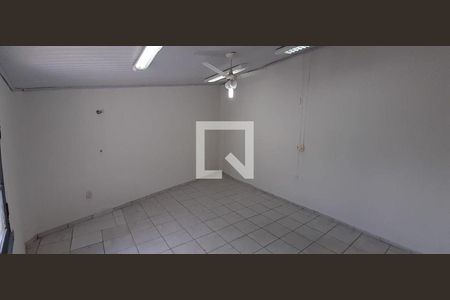 Casa à venda com 3 quartos, 183m² em Parque Casa de Pedra, São Paulo