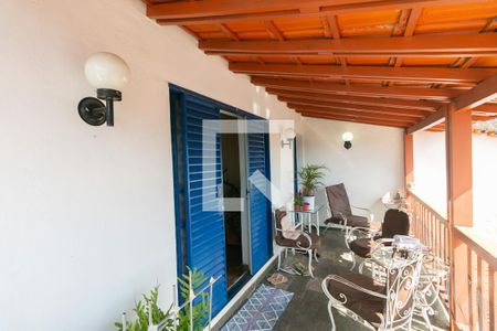 Casa à venda com 4 quartos, 250m² em Alto Caiçaras, Belo Horizonte