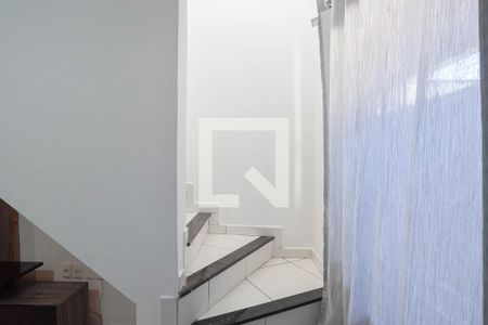 Escada de casa de condomínio à venda com 2 quartos, 65m² em Tijuca, Contagem