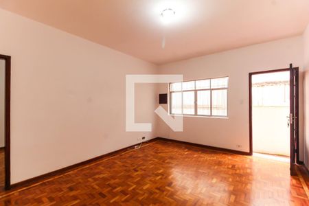 Sala de casa para alugar com 2 quartos, 110m² em Cidade Mãe do Céu, São Paulo