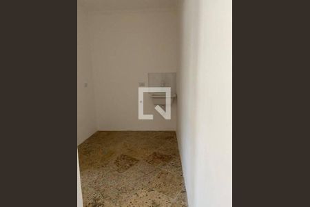 Casa à venda com 4 quartos, 233m² em Cidade dos Bandeirantes, São Paulo