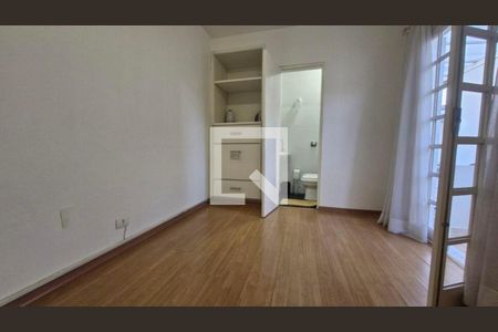 Casa à venda com 4 quartos, 256m² em Vila Humaita, Santo André