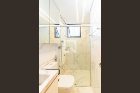 Banheiro suite 1 de apartamento para alugar com 2 quartos, 170m² em Belvedere, Belo Horizonte