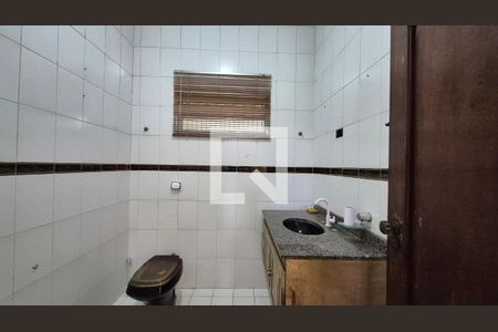 Casa para alugar com 3 quartos, 320m² em Santa Maria, Santo André