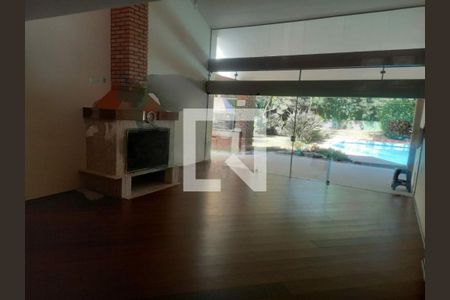 Casa à venda com 4 quartos, 350m² em Jardim Santa Helena, São Paulo