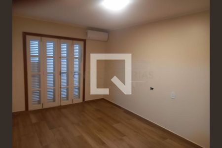 Casa à venda com 4 quartos, 350m² em Jardim Santa Helena, São Paulo