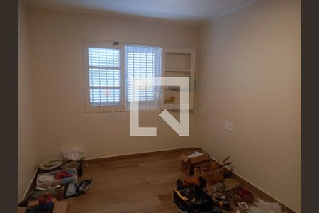 Casa à venda com 4 quartos, 350m² em Jardim Santa Helena, São Paulo