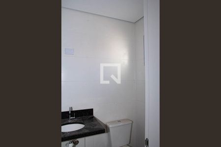 Lavabo de casa para alugar com 3 quartos, 74m² em Vila Uniao (zona Leste), São Paulo