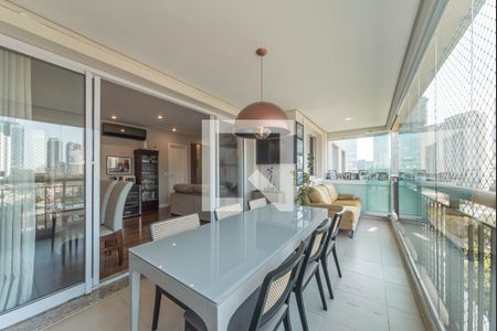 Varanda de apartamento à venda com 3 quartos, 117m² em Santo Amaro, São Paulo
