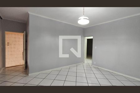 Casa de Condomínio para alugar com 3 quartos, 120m² em Vila Carmosina, São Paulo