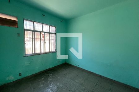 Quarto 2 de casa à venda com 3 quartos, 300m² em Cordovil, Rio de Janeiro