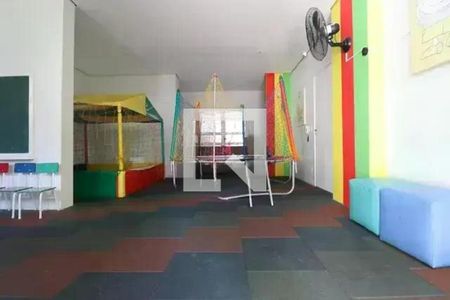Apartamento à venda com 2 quartos, 49m² em Vila Anastácio, São Paulo
