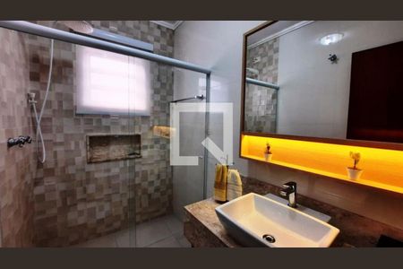 Casa à venda com 3 quartos, 198m² em Quarta Parada, São Paulo