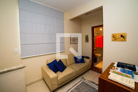 Sala de casa de condomínio à venda com 2 quartos, 88m² em Cachoeirinha, Belo Horizonte