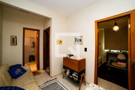 Sala de casa de condomínio à venda com 2 quartos, 88m² em Cachoeirinha, Belo Horizonte