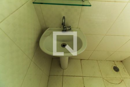 Banheiro da Suíte 1 de casa de condomínio para alugar com 2 quartos, 119m² em Vila Invernada, São Paulo