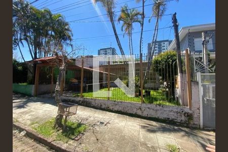 Casa à venda com 3 quartos, 249m² em Jardim do Salso, Porto Alegre