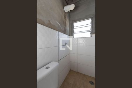 Banheiro  de casa de condomínio para alugar com 1 quarto, 15m² em Jardim Filhos da Terra, São Paulo