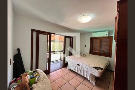 Casa à venda com 5 quartos, 156m² em Camboinhas, Niterói