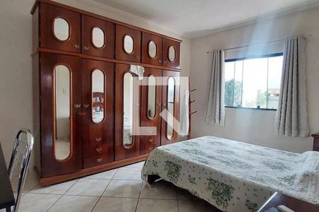 Casa à venda com 3 quartos, 311m² em Jardim Las Vegas, Santo André