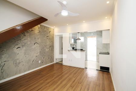Sala de casa de condomínio para alugar com 2 quartos, 55m² em Centreville, Cotia