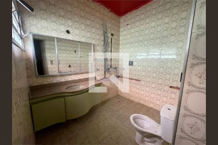 Casa à venda com 4 quartos, 250m² em Parque Jabaquara, São Paulo