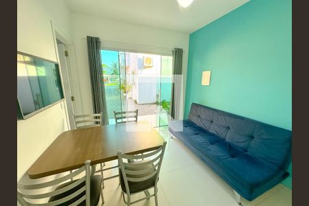 Sala de apartamento para alugar com 1 quarto, 33m² em São João do Rio Vermelho, Florianópolis