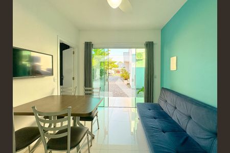 Sala de apartamento para alugar com 1 quarto, 33m² em São João do Rio Vermelho, Florianópolis