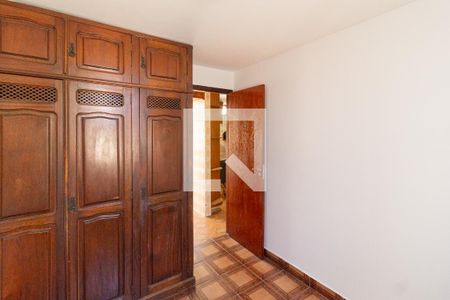 Quarto 2 de apartamento para alugar com 2 quartos, 55m² em Conjunto Habitacional Presidente Castelo Branco, Carapicuíba