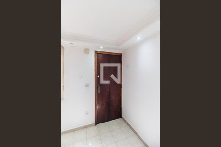 Entrada de apartamento para alugar com 2 quartos, 43m² em Conjunto Habitacional Presidente Castelo Branco, Carapicuíba