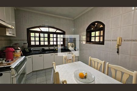 Casa à venda com 3 quartos, 224m² em Jardim Molinari, Jundiaí