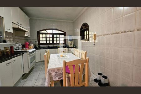 Casa à venda com 3 quartos, 224m² em Jardim Molinari, Jundiaí