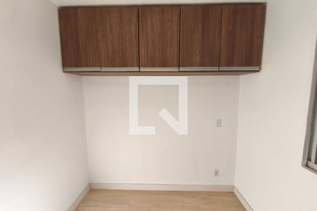 Quarto 2 de apartamento para alugar com 2 quartos, 49m² em Residencial Cosmos, Campinas