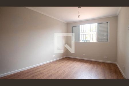 Casa à venda com 4 quartos, 240m² em Jardim Peri Peri, São Paulo
