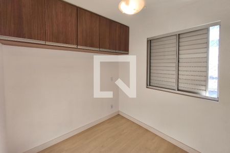 Quarto 2 de apartamento para alugar com 2 quartos, 27m² em Residencial Cosmos, Campinas