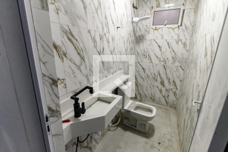 Banheiro de casa para alugar com 1 quarto, 65m² em Parque Pinheiros, Taboão da Serra
