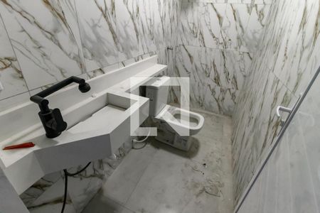 Banheiro de casa para alugar com 1 quarto, 65m² em Parque Pinheiros, Taboão da Serra