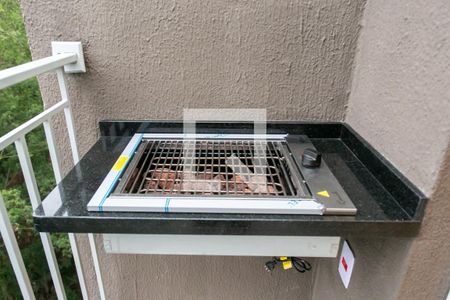 Varanda da Sala - Churrasqueira  de apartamento para alugar com 2 quartos, 43m² em Cidade Líder, São Paulo