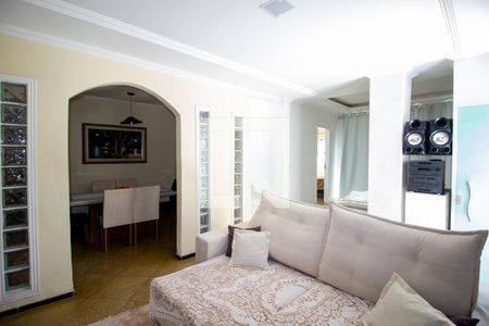 Sala de casa para alugar com 2 quartos, 200m² em Tropical, Contagem