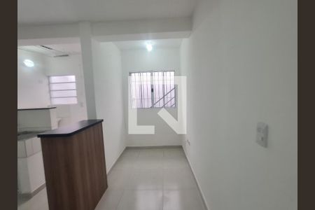 Sala e cozinha  de kitnet/studio para alugar com 1 quarto, 35m² em Jardim Paraiso, Guarulhos