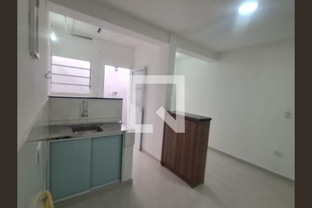 Sala e cozinha  de kitnet/studio para alugar com 1 quarto, 35m² em Jardim Paraiso, Guarulhos
